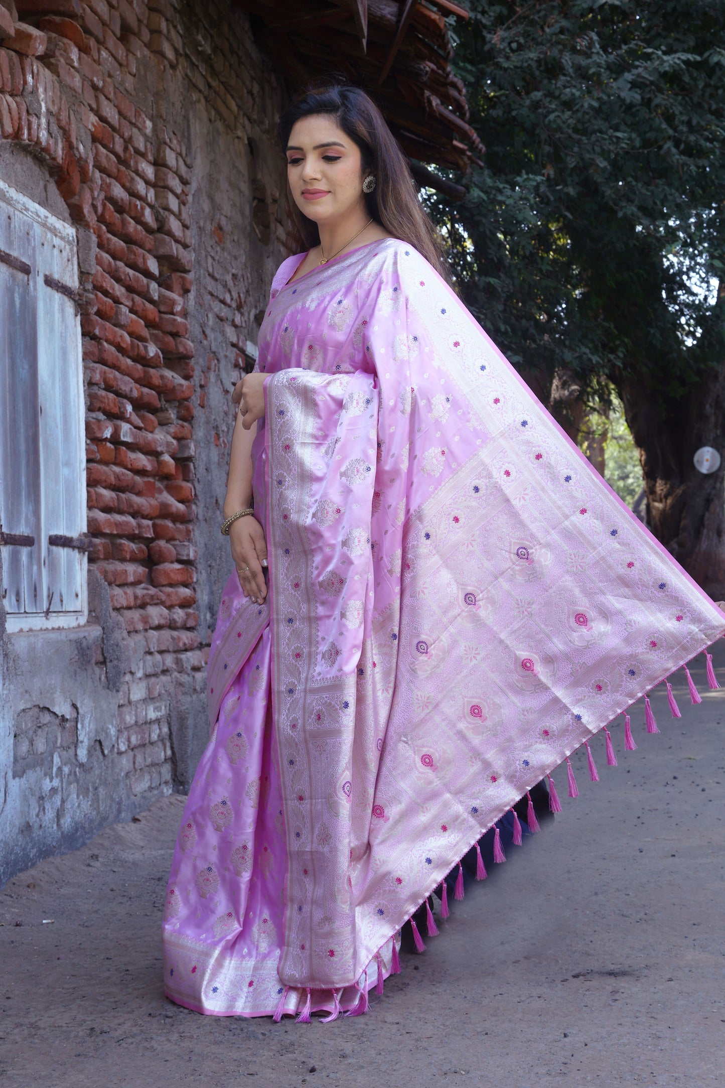 Demanding Kanjivaram Work Light Pink Color  Designer Saree