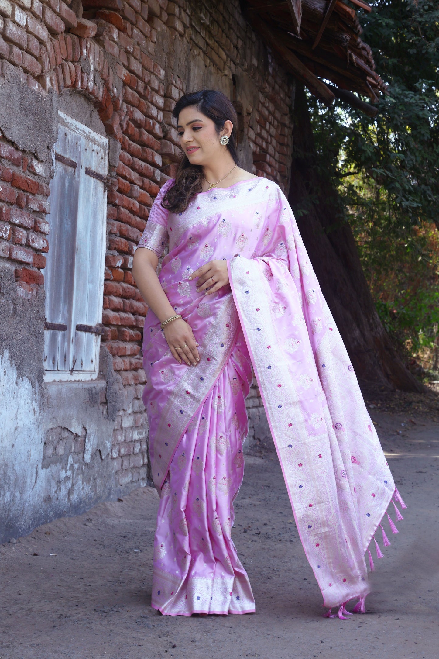 Demanding Kanjivaram Work Light Pink Color  Designer Saree