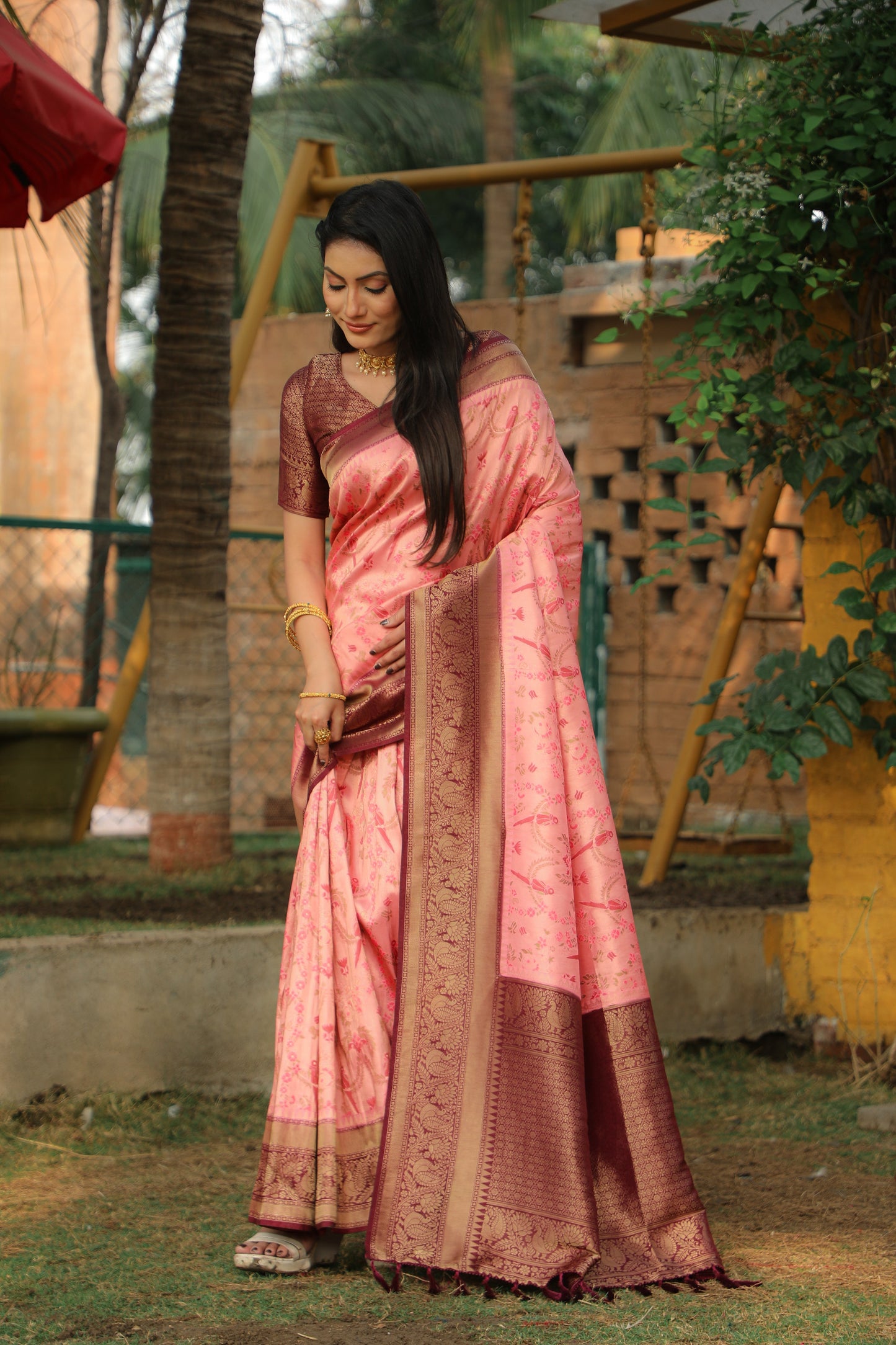 Glossy Kanjivaram Pink Color Soft Silk Saree