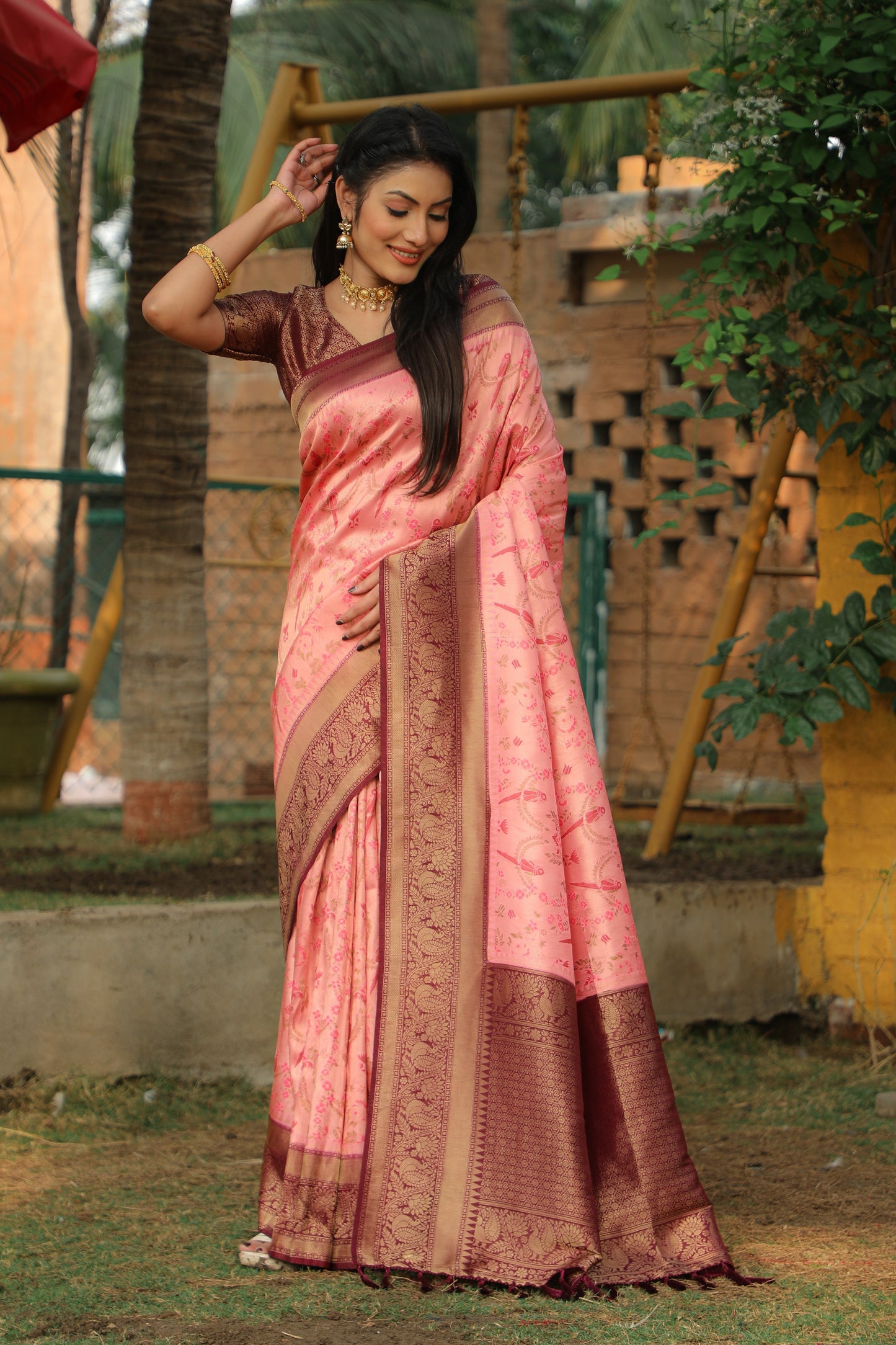 Glossy Kanjivaram Pink Color Soft Silk Saree