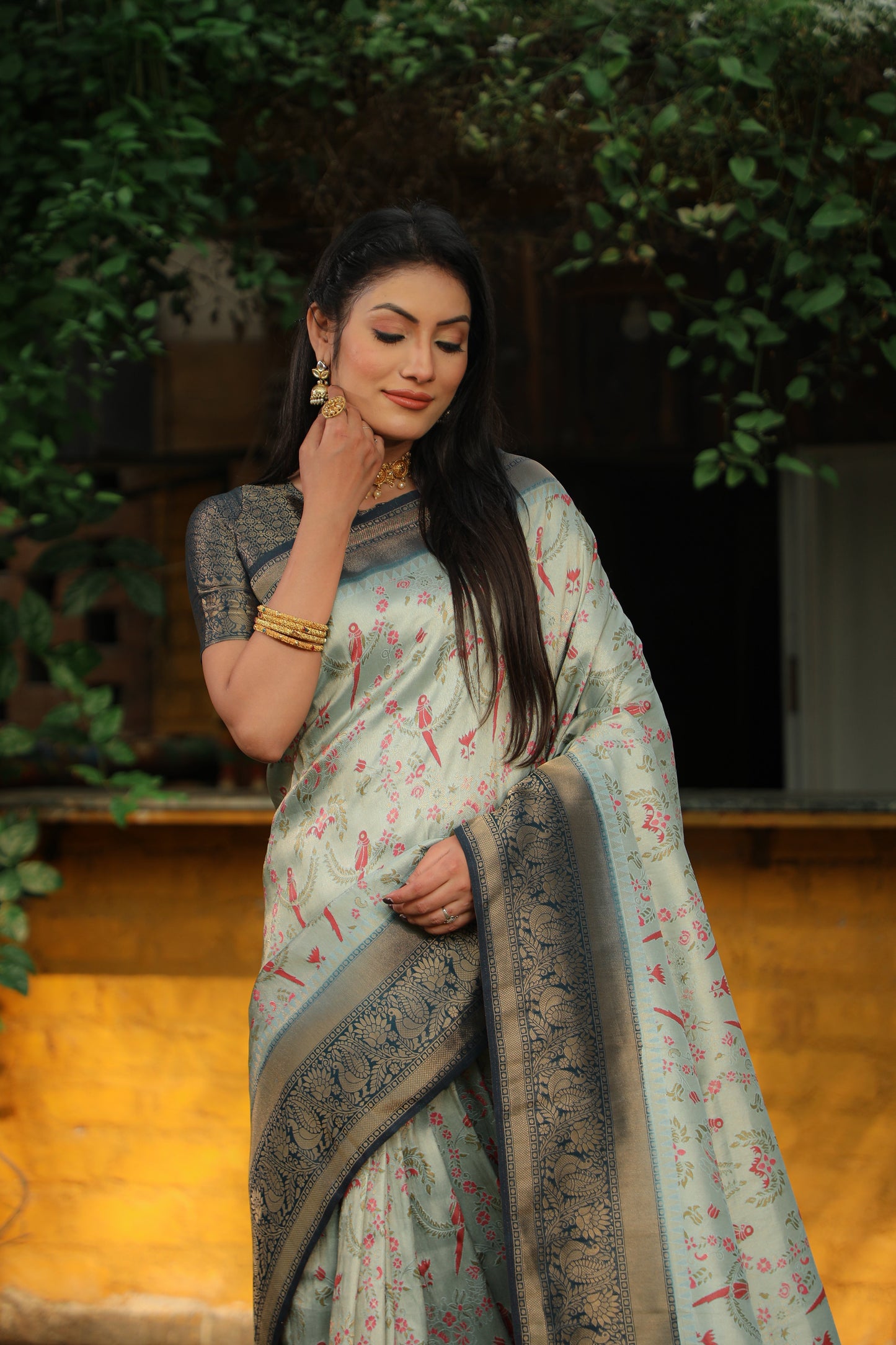 Glossy Kanjivaram Light Grey Color Soft Silk Saree