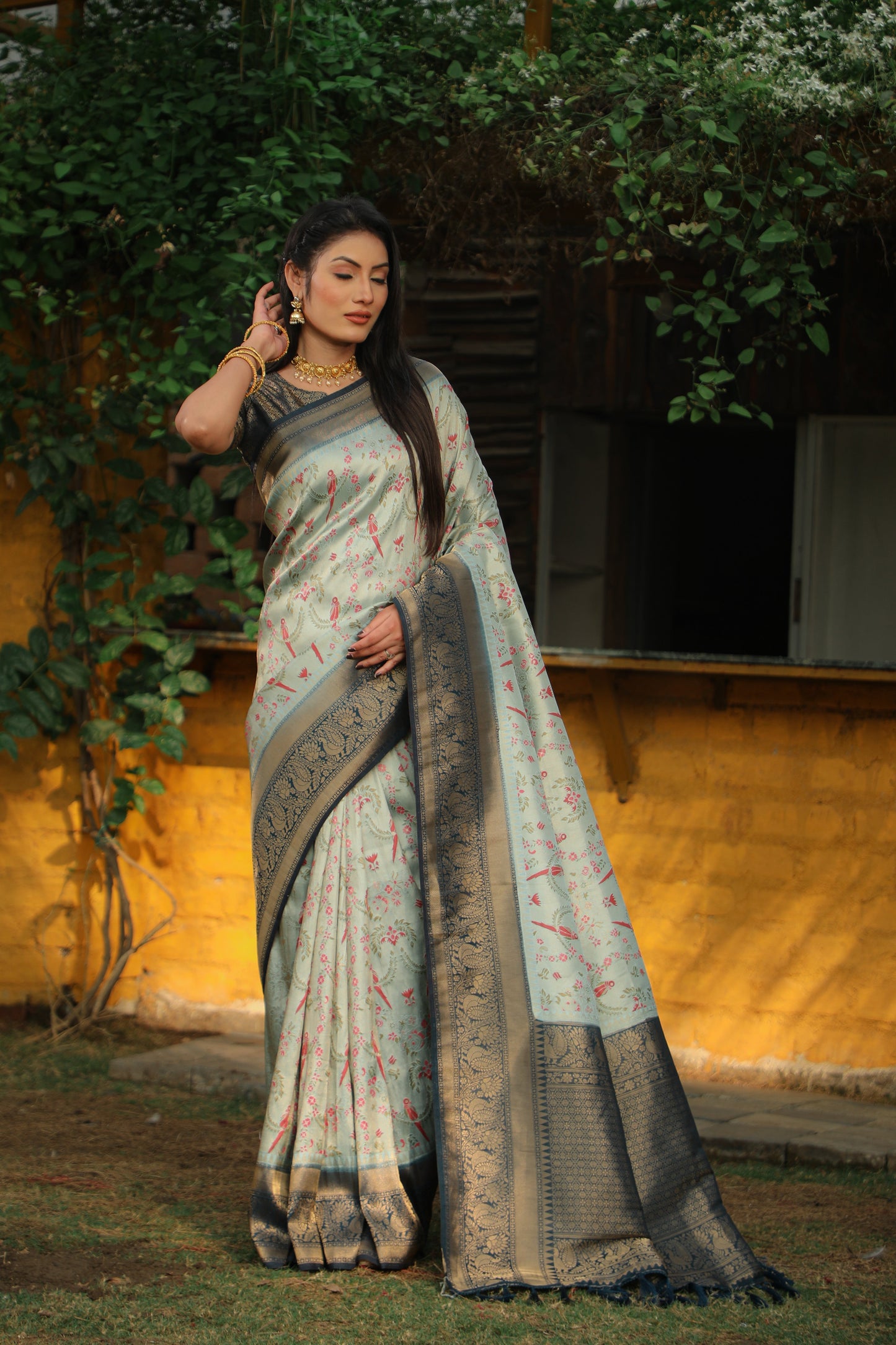 Glossy Kanjivaram Light Grey Color Soft Silk Saree