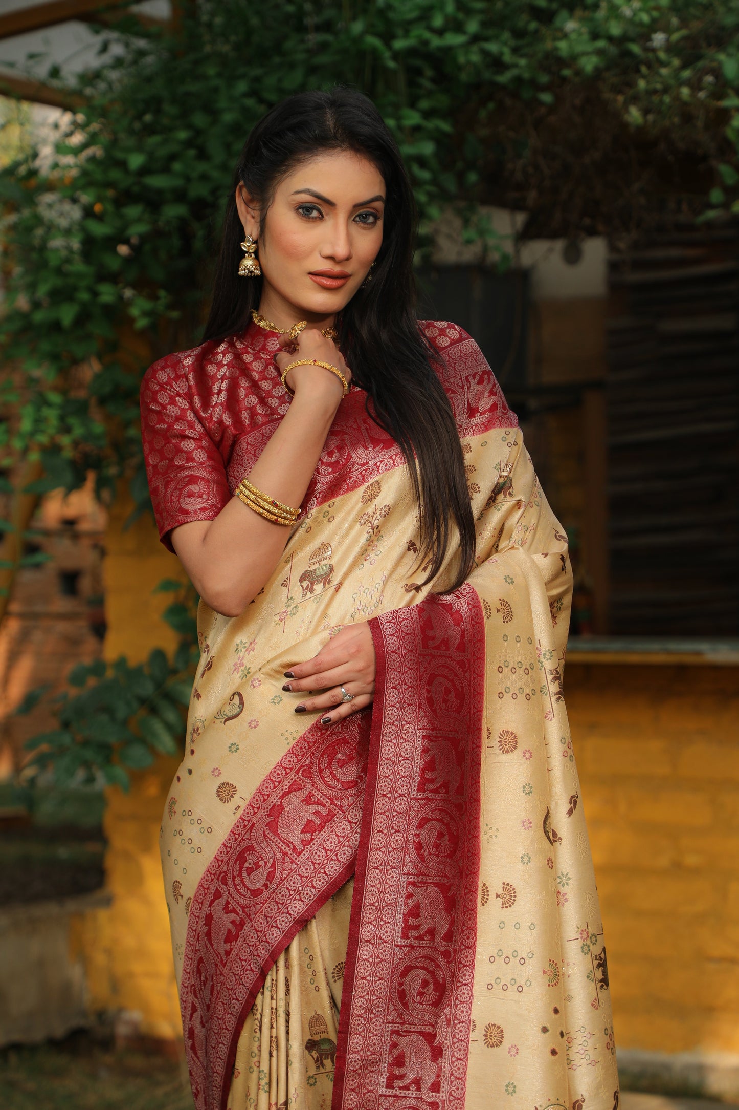 Innovative Soft Silk Zari Weaving Cream Color Saree