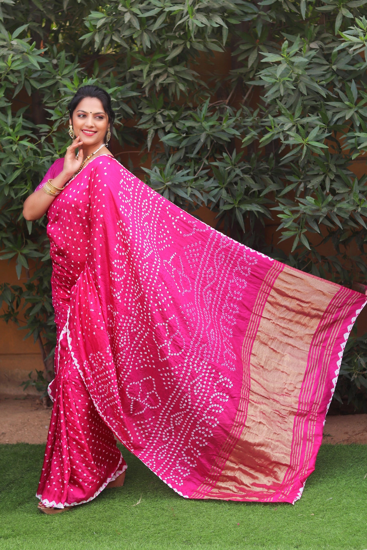 Glorious Bandhej Pink Color Silk Saree