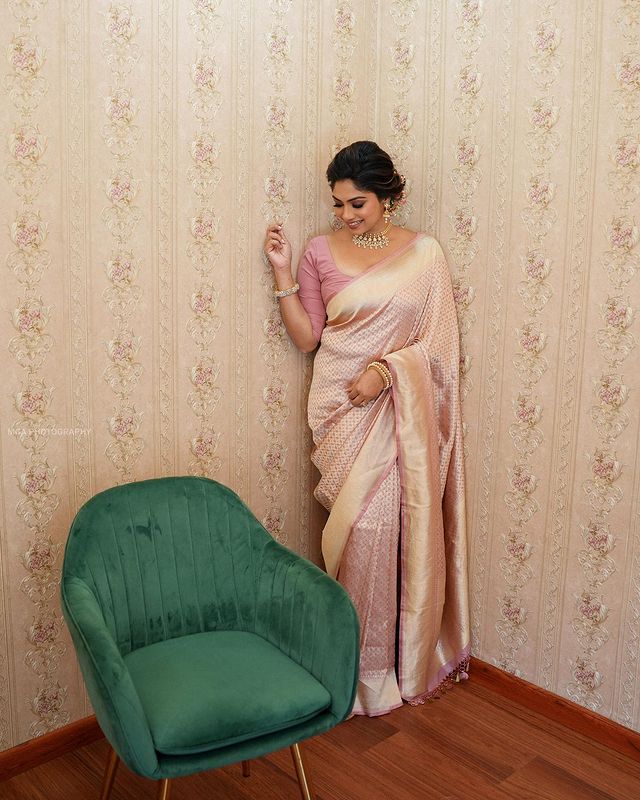 Traditional Wear Baby Pink Color Jacquard Silk Saree