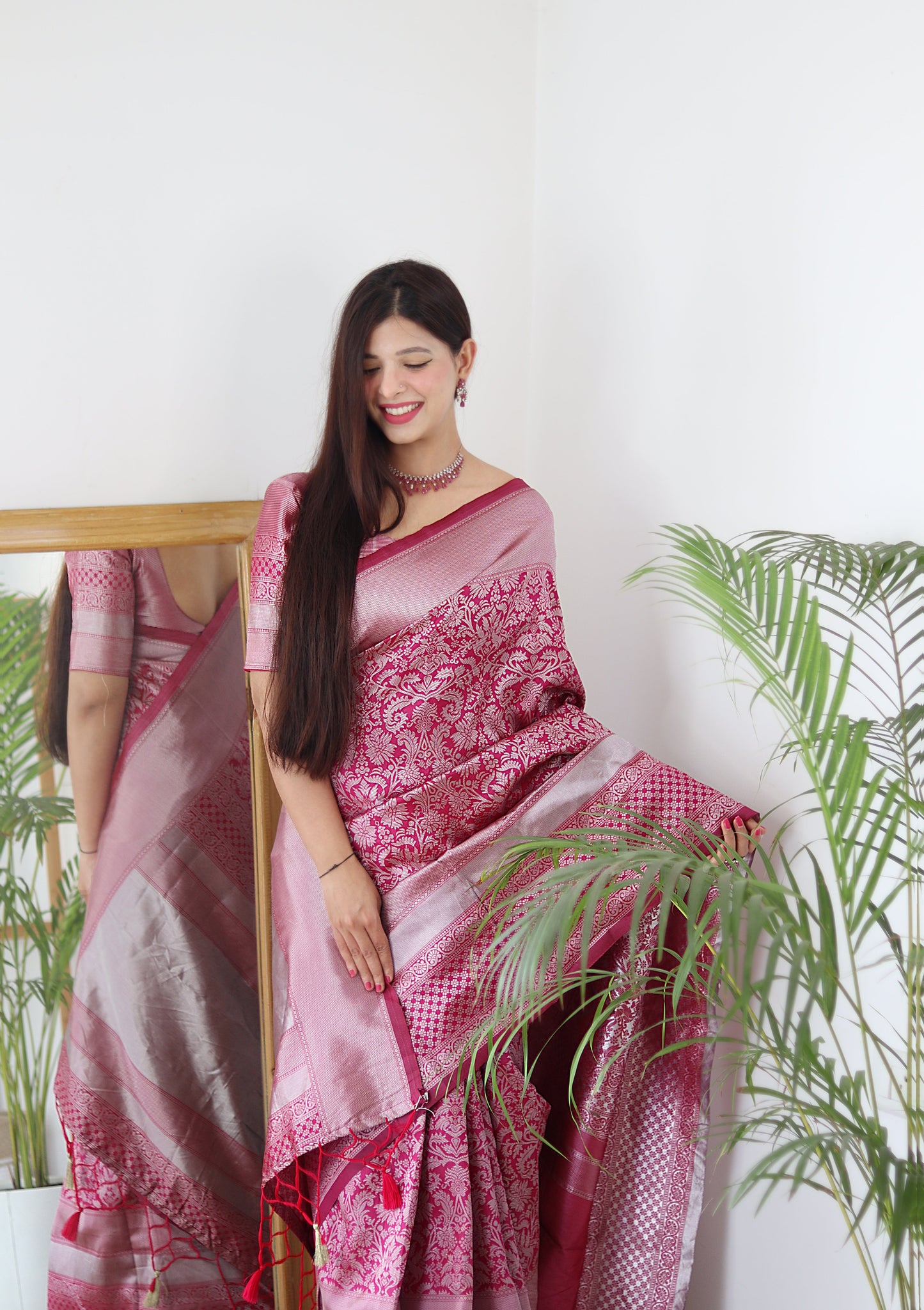 Fashionable Pink Color Jacquard Work Silk Saree