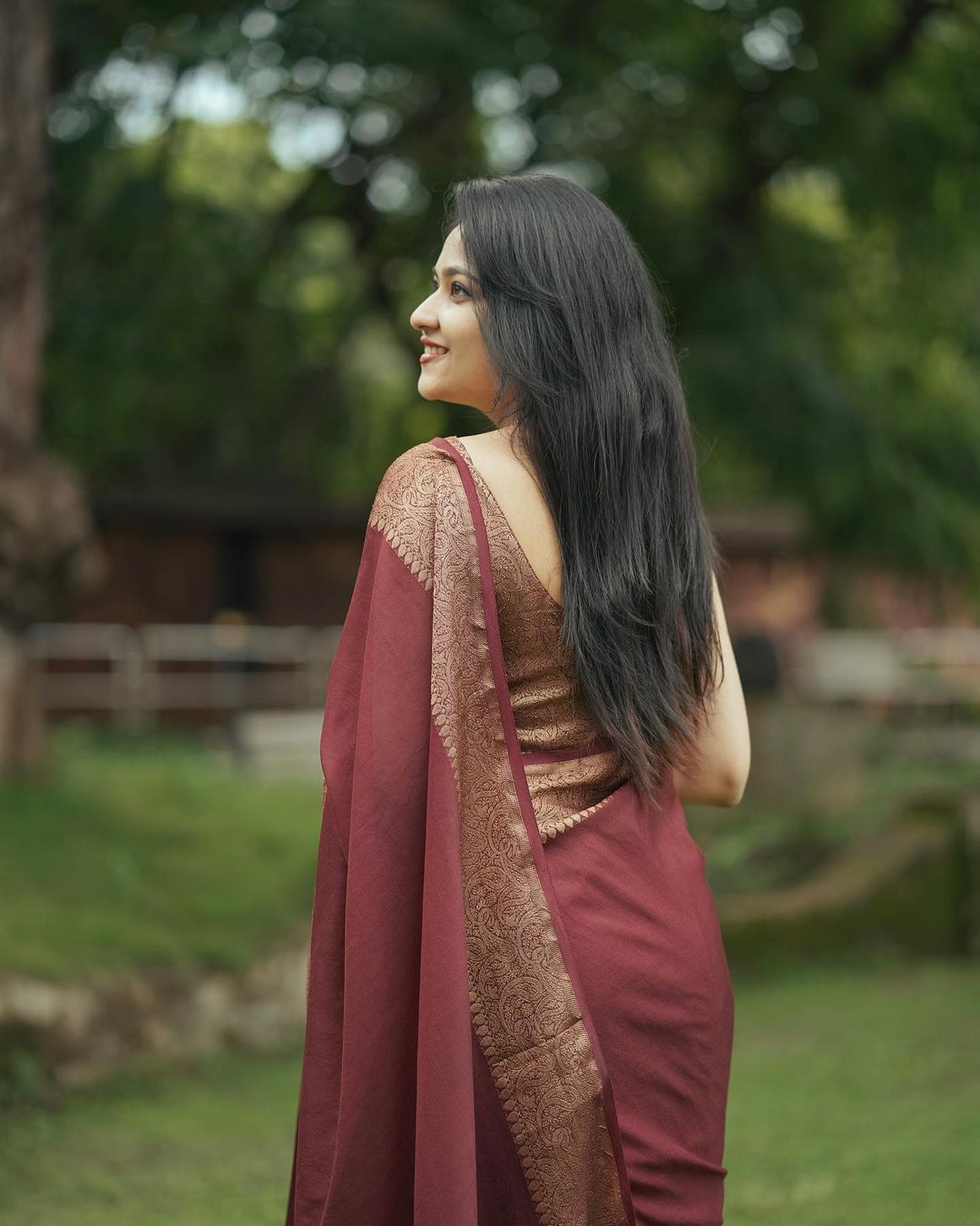 Glorious Jaquard Maroon Color Silk Saree