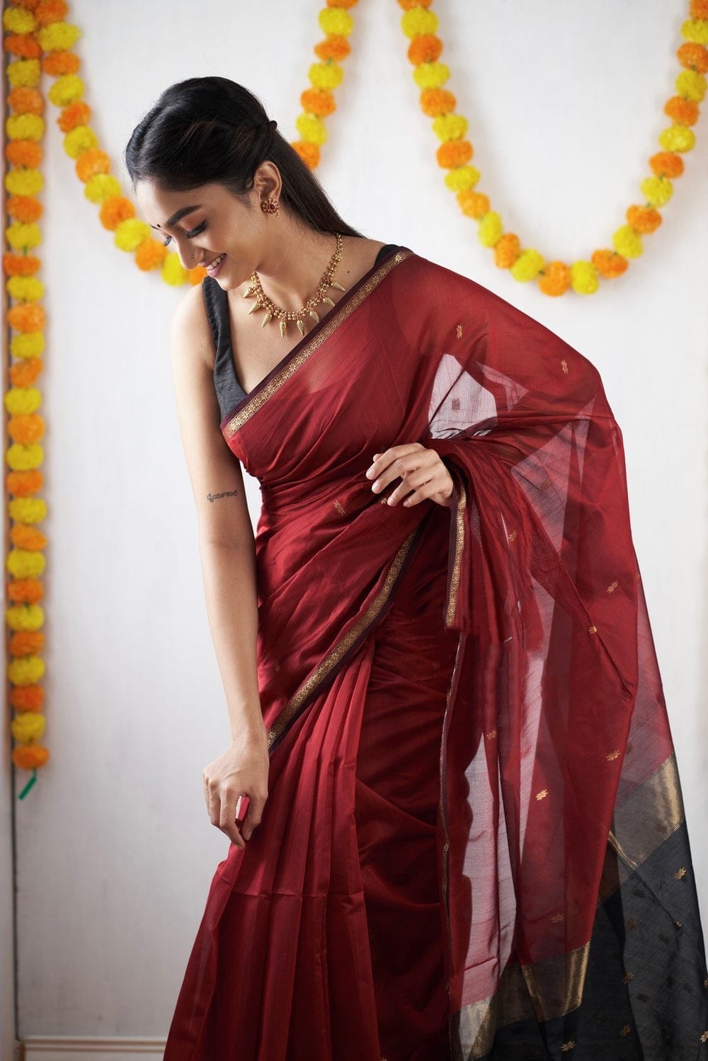 Exotic Jaquard Red Color Silk Saree