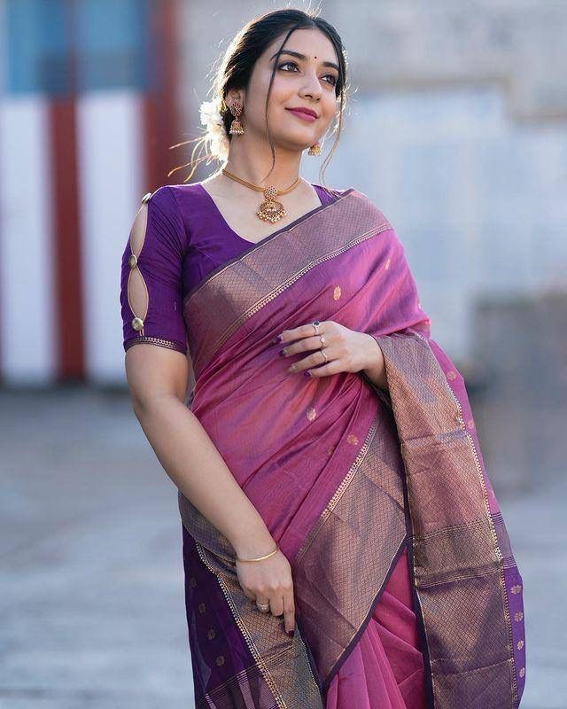 Classic Jacquard Onion Color Saree