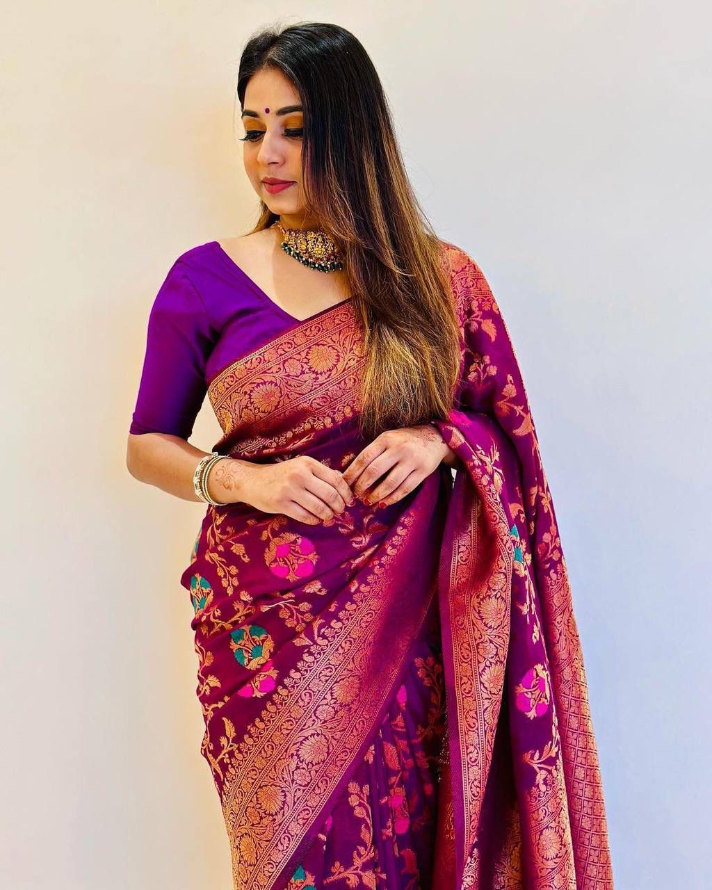 Flattering  Jacquard Purple Color Silk Saree