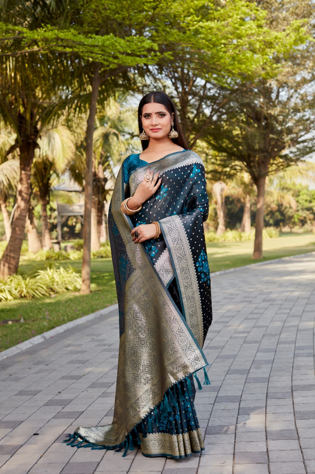 Fantastic Kanjivaram Silk Navy Blue Color Saree