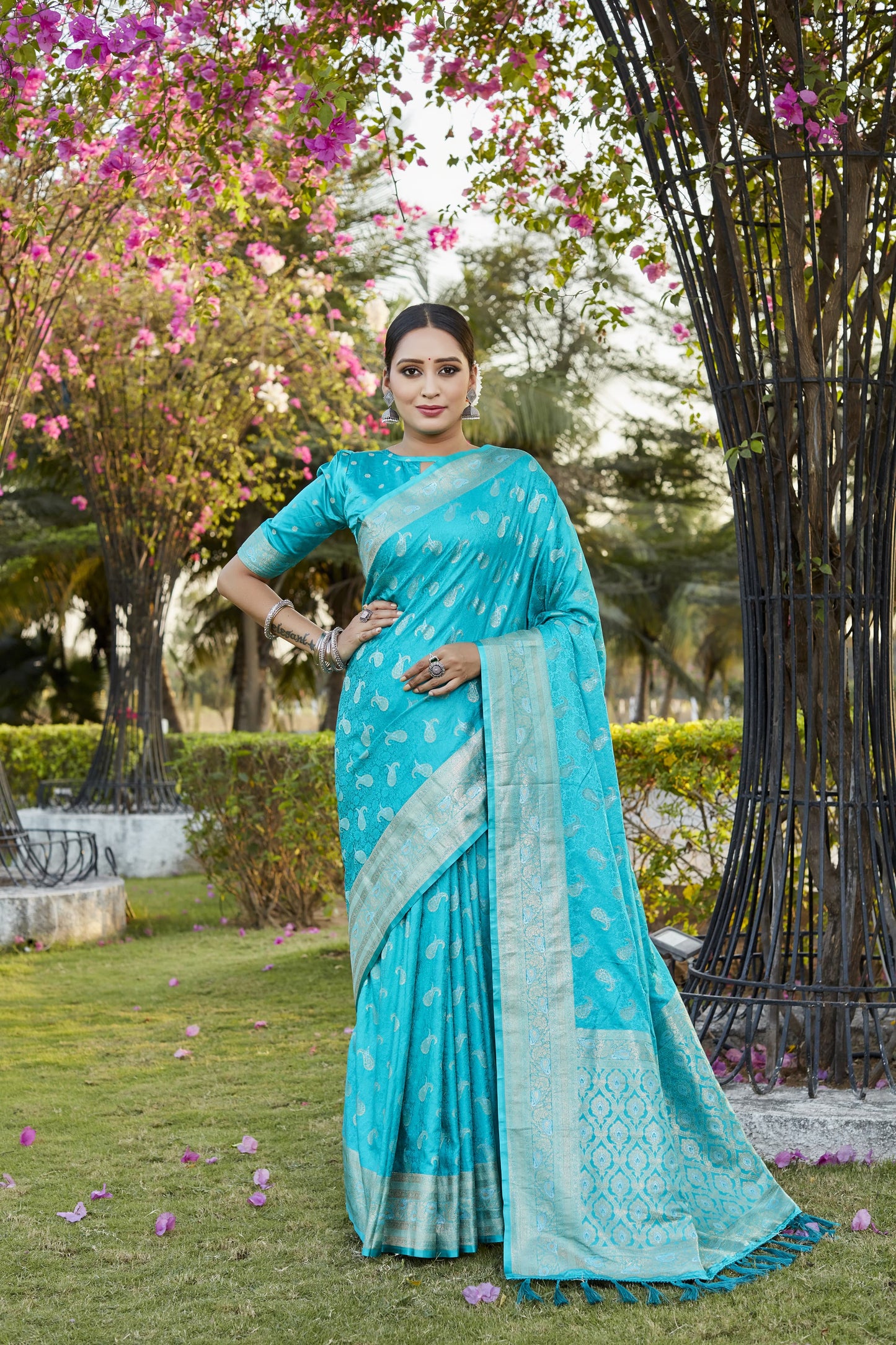 Daisy Pure Kanjivaram Silk Sky Blue Color Saree