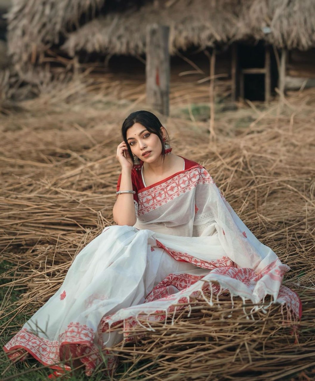 Glorious Off White Color Banarasi Silk Saree