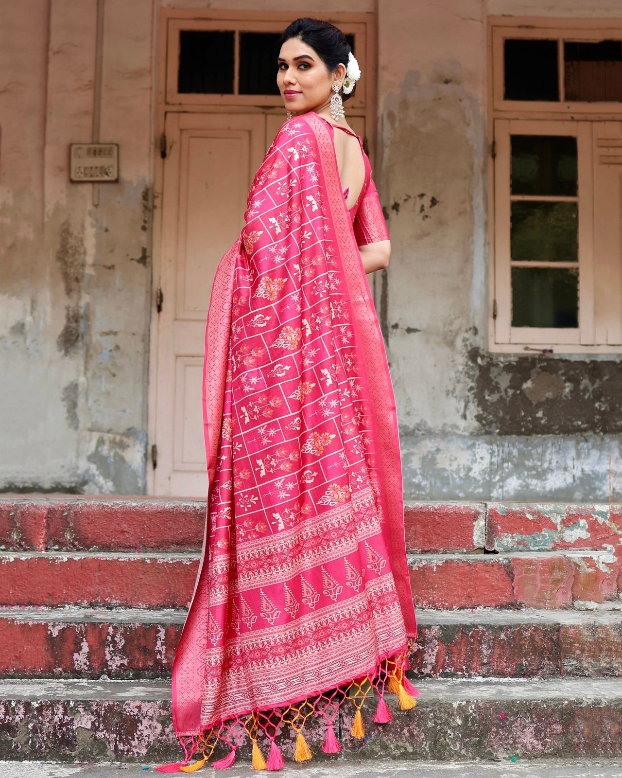 Graceful Pure Silk Jacquard Pink Color Saree