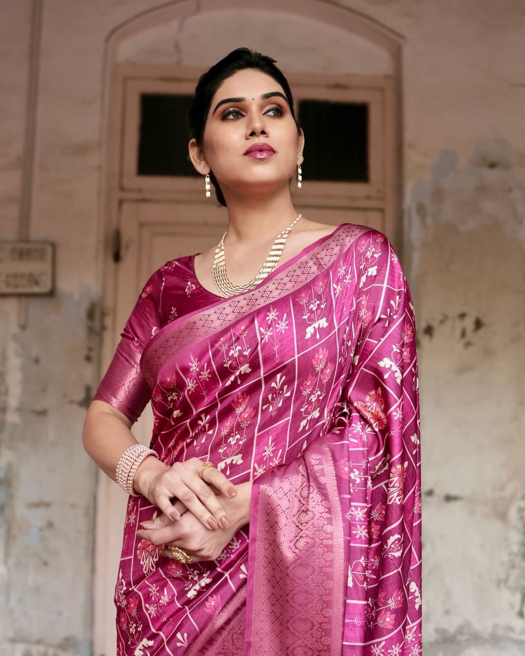 Graceful Pure Silk Jacquard Rani Color Saree