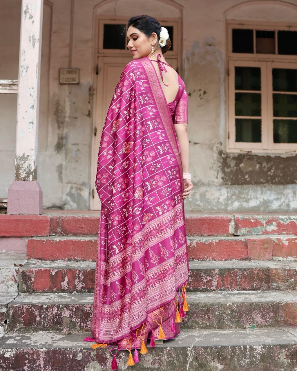 Graceful Pure Silk Jacquard Rani Color Saree