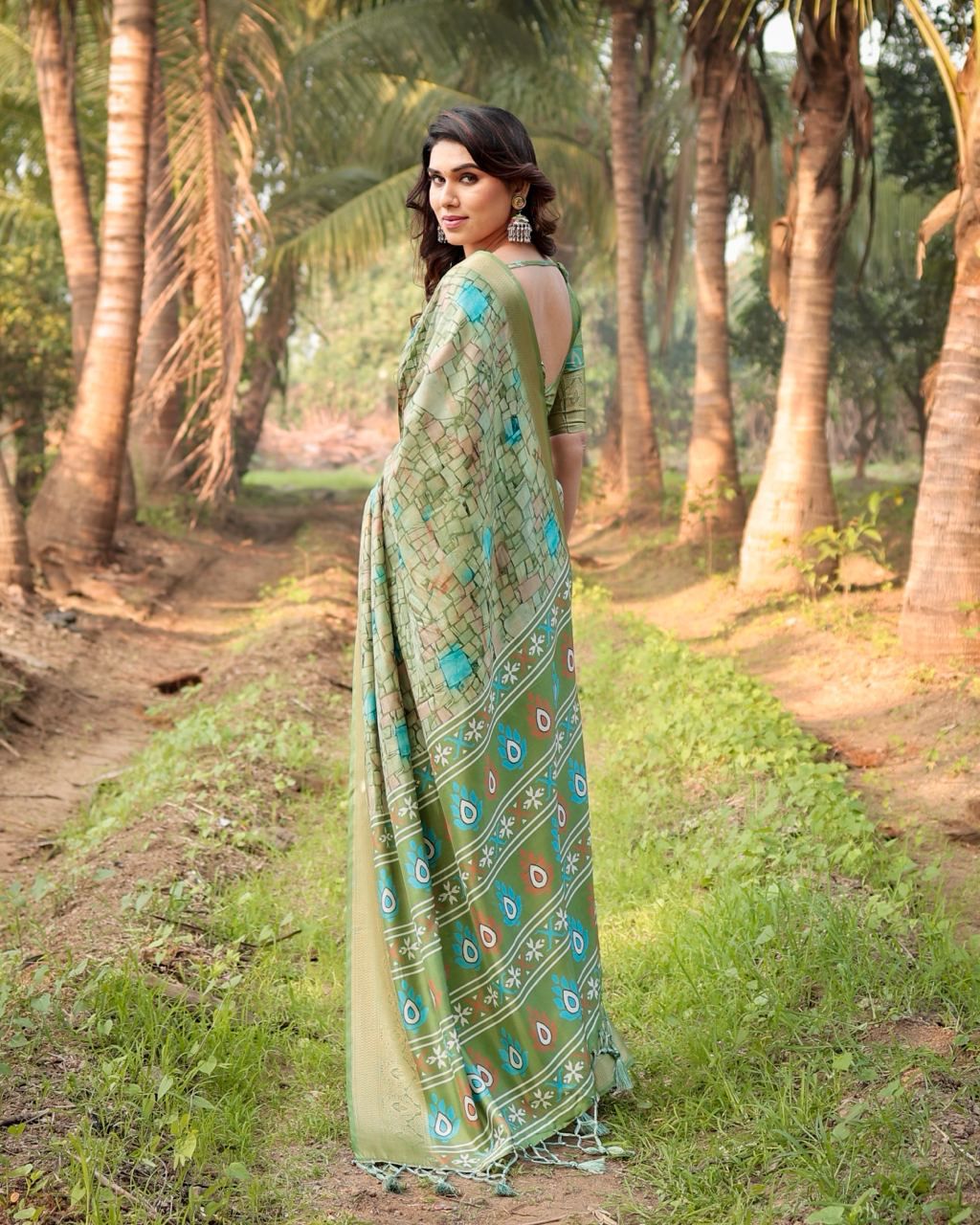 Luxuriant Printed Silk Perrot Color Saree