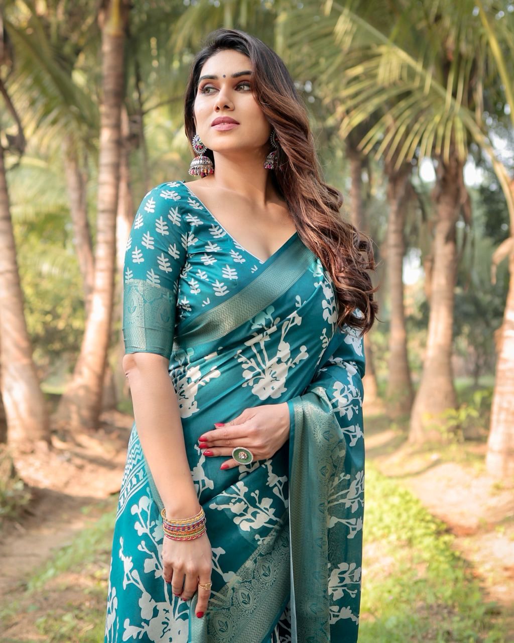 Luxuriant Rama Color Pure Jacquard Silk Saree