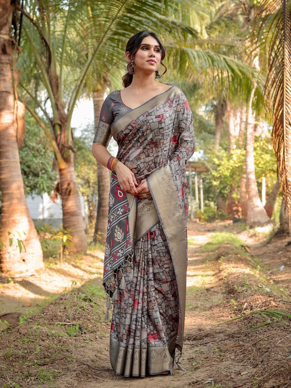 Luxuriant Printed Silk Grey Color Saree