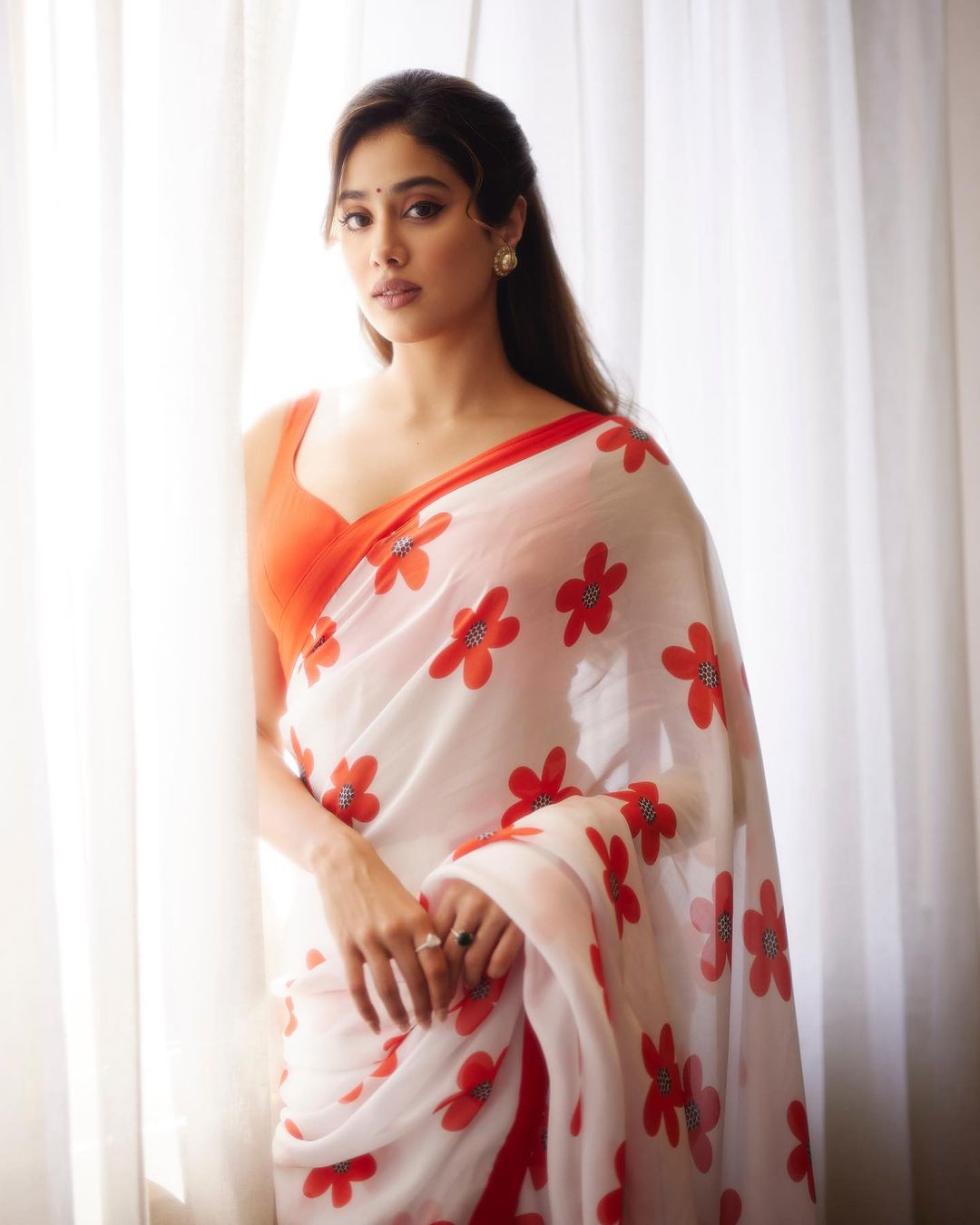 Janhvi Kapoor Georgette White Color Saree