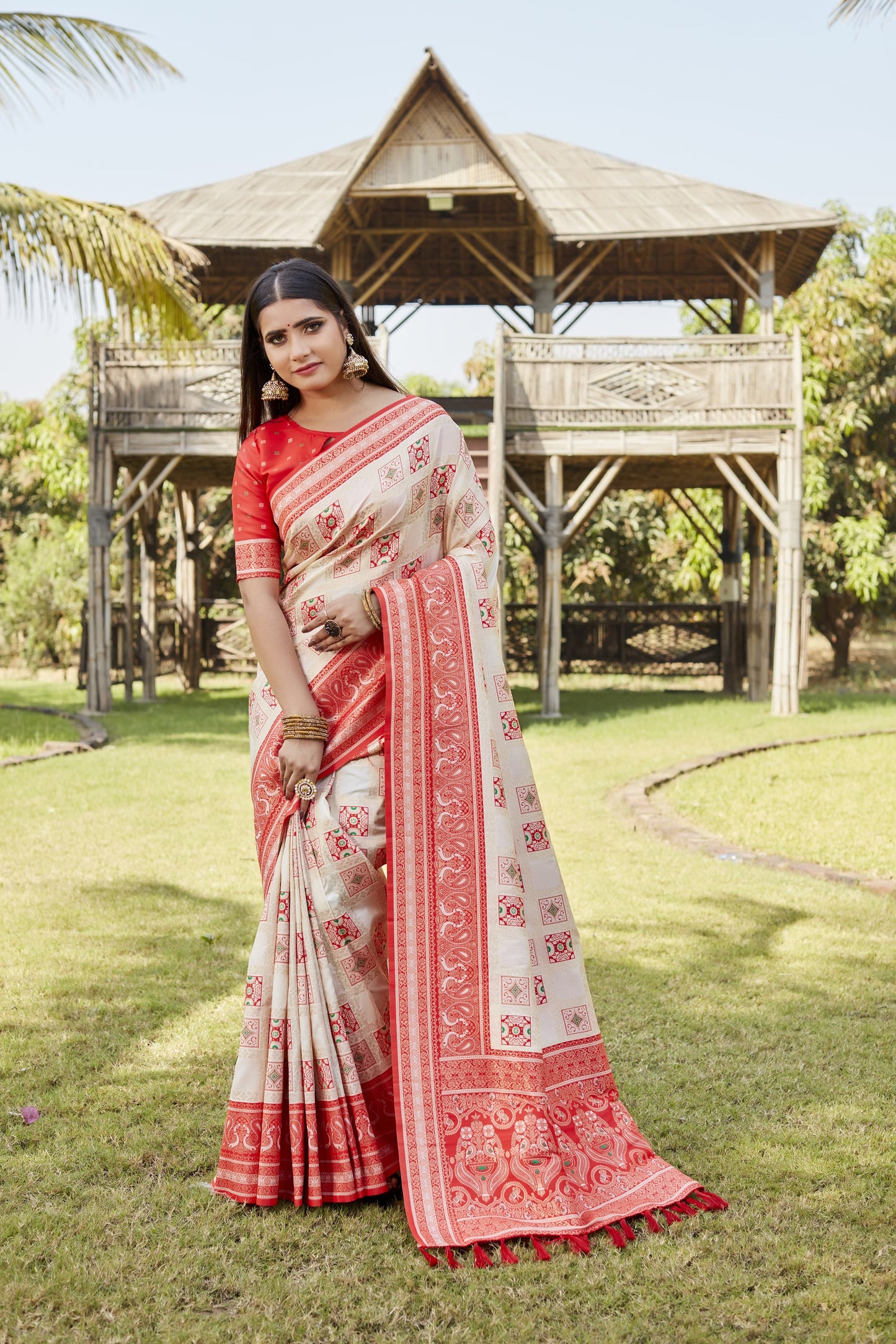 Glossy Kanjivaram Silk Red Color Saree