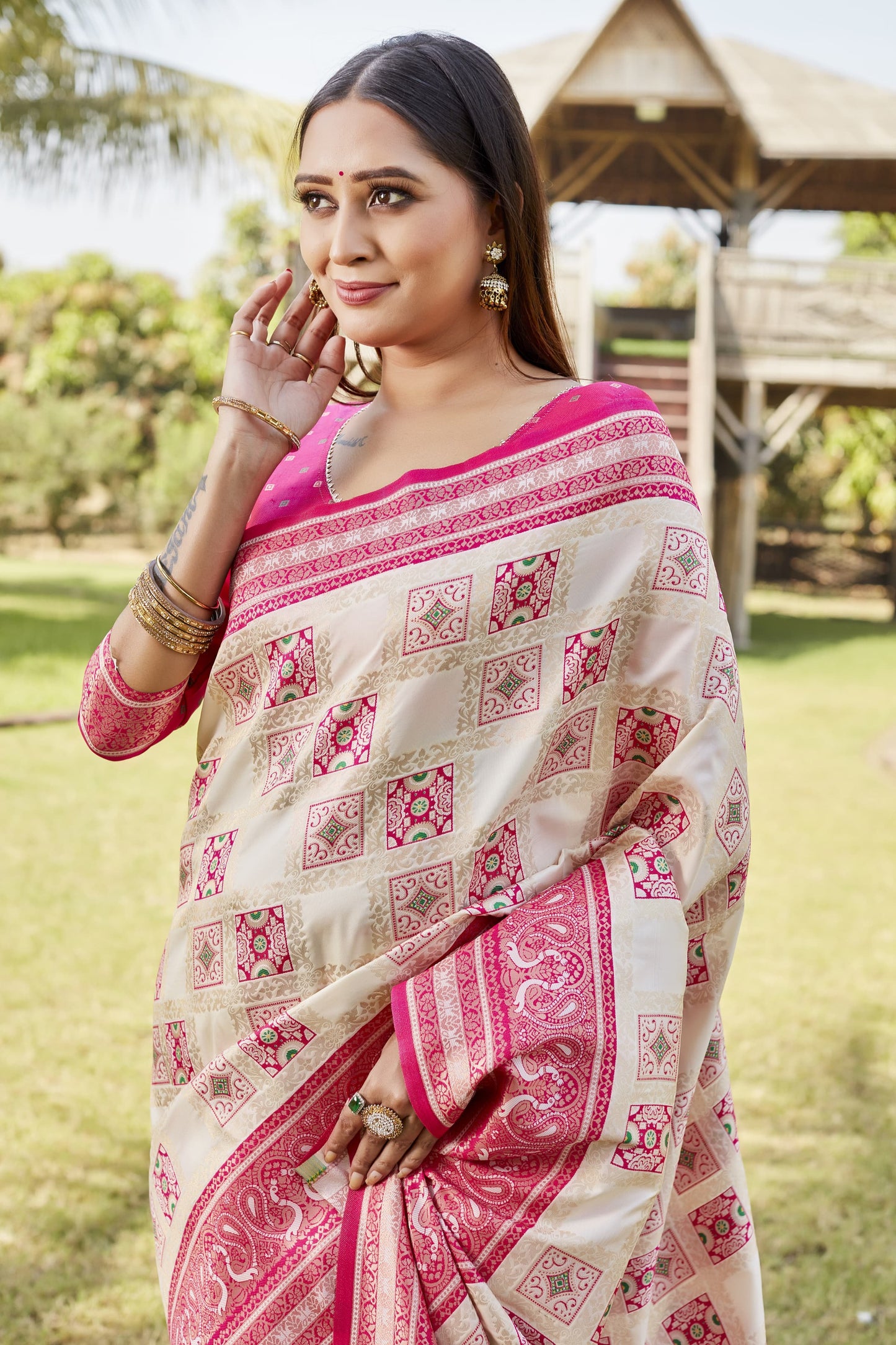 Glossy Kanjivaram Silk Pink Color Saree