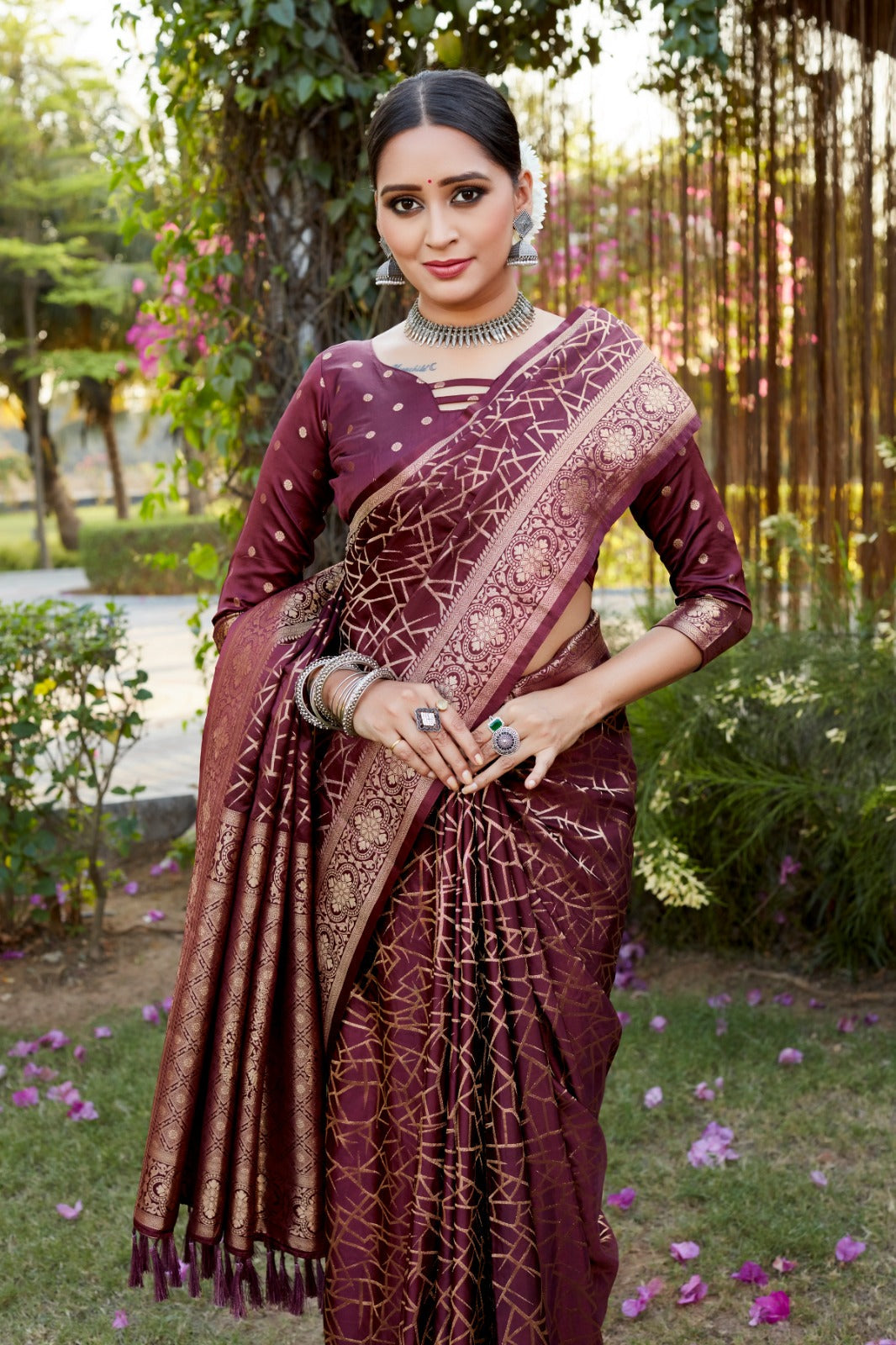 Glimmering Maroon Color Kanjivaram Silk Saree