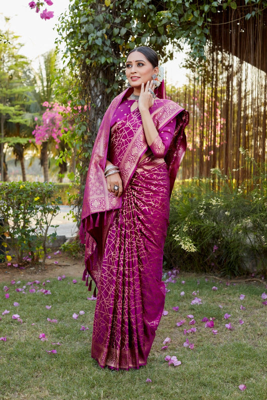 Glimmering Pink Color Kanjivaram Silk Saree