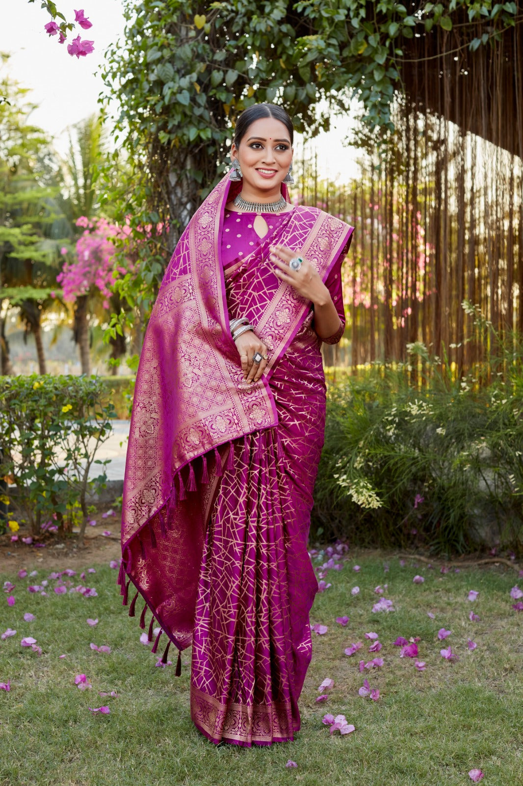 Glimmering Pink Color Kanjivaram Silk Saree