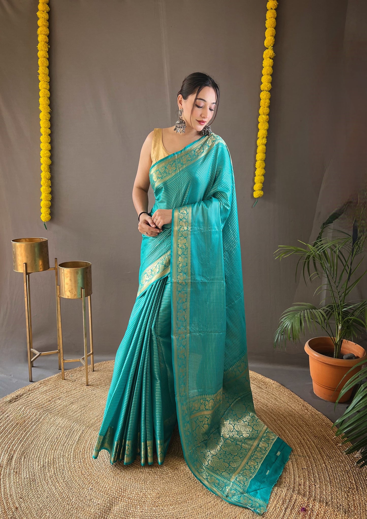 Fashionable Jaquard Sky Color Silk Saree