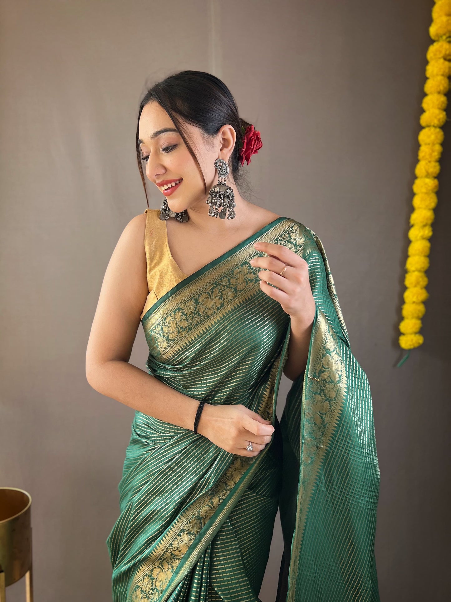 Fashionable Jaquard Green Color Silk Saree