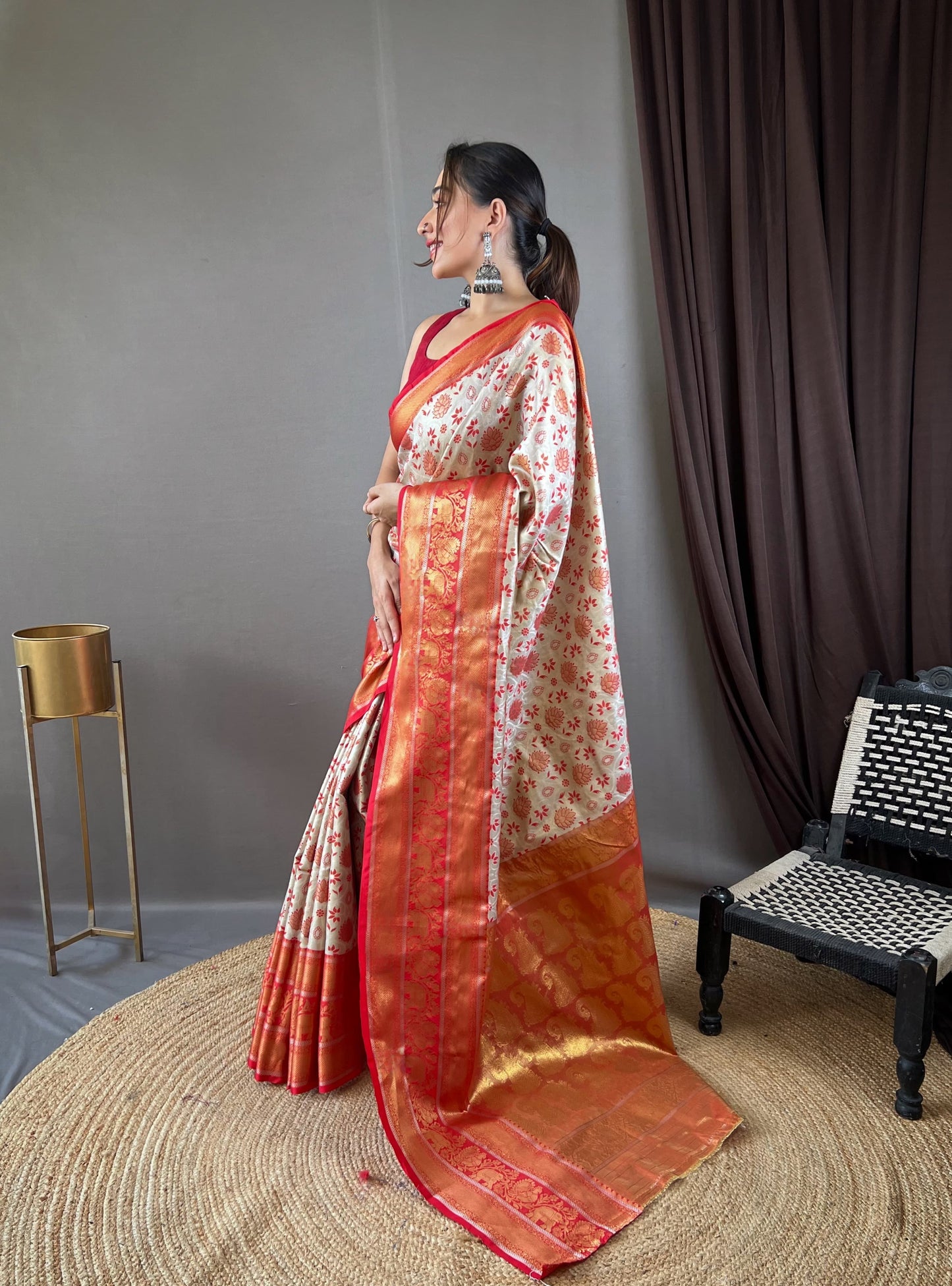 Classic kanjivaram Silk Cream Color Saree