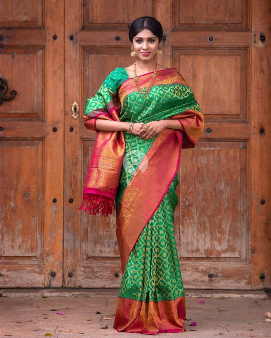 Glorious Jaquard Perrot Color Silk Saree