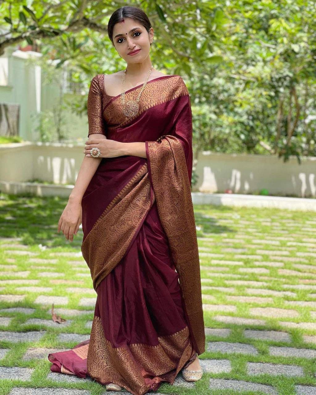 Glorious Jaquard Maroon Color Silk Saree