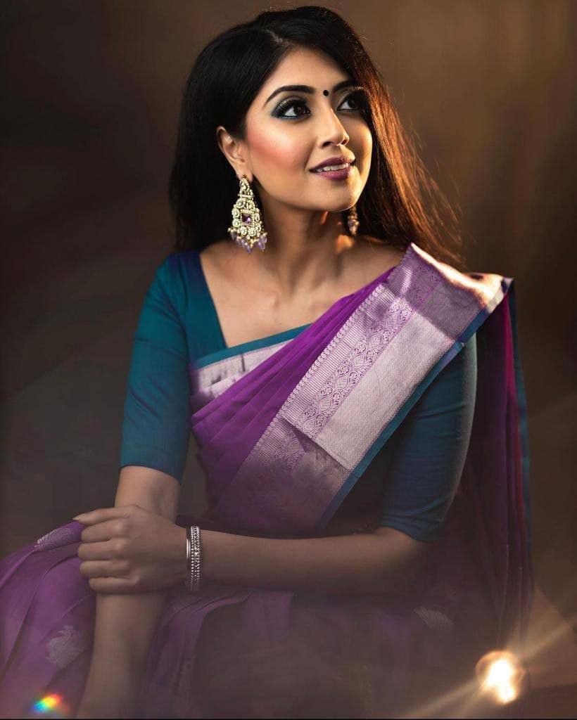 Glorious Jaquard Purple Color Silk Saree