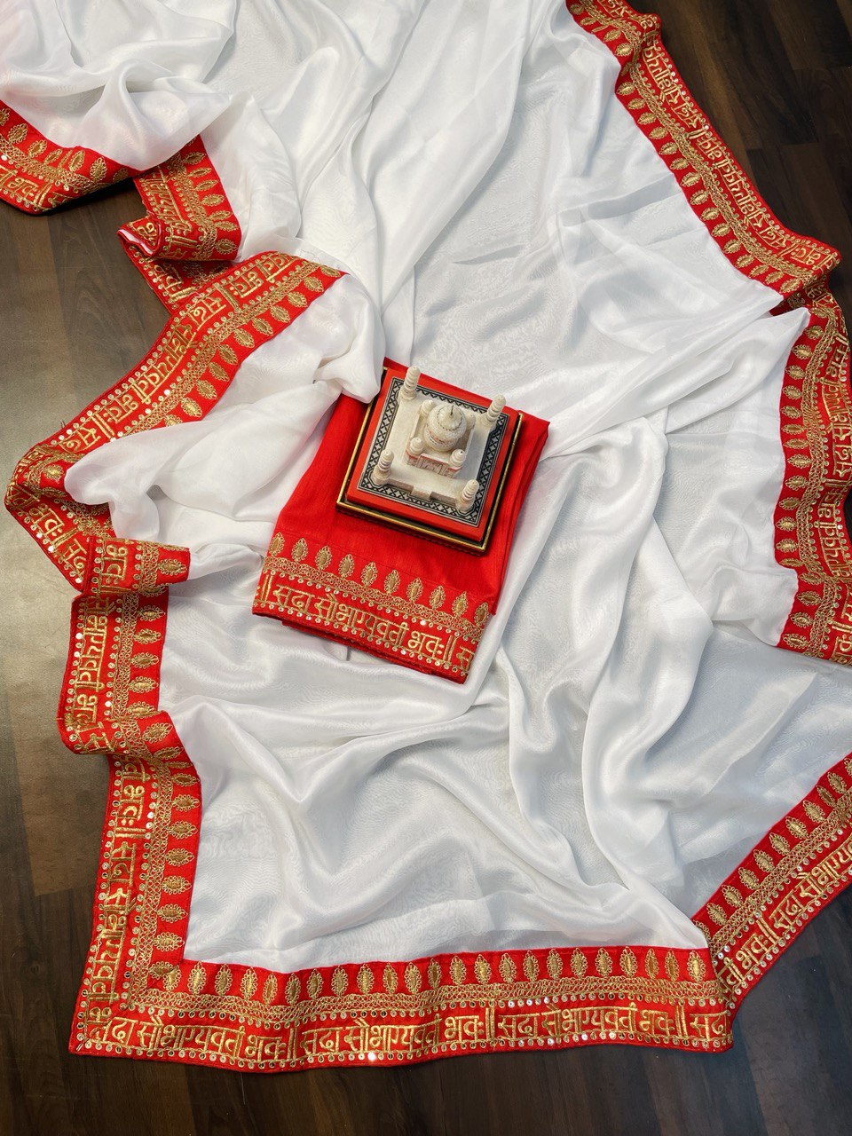 Awesome Georgette White Color Saree