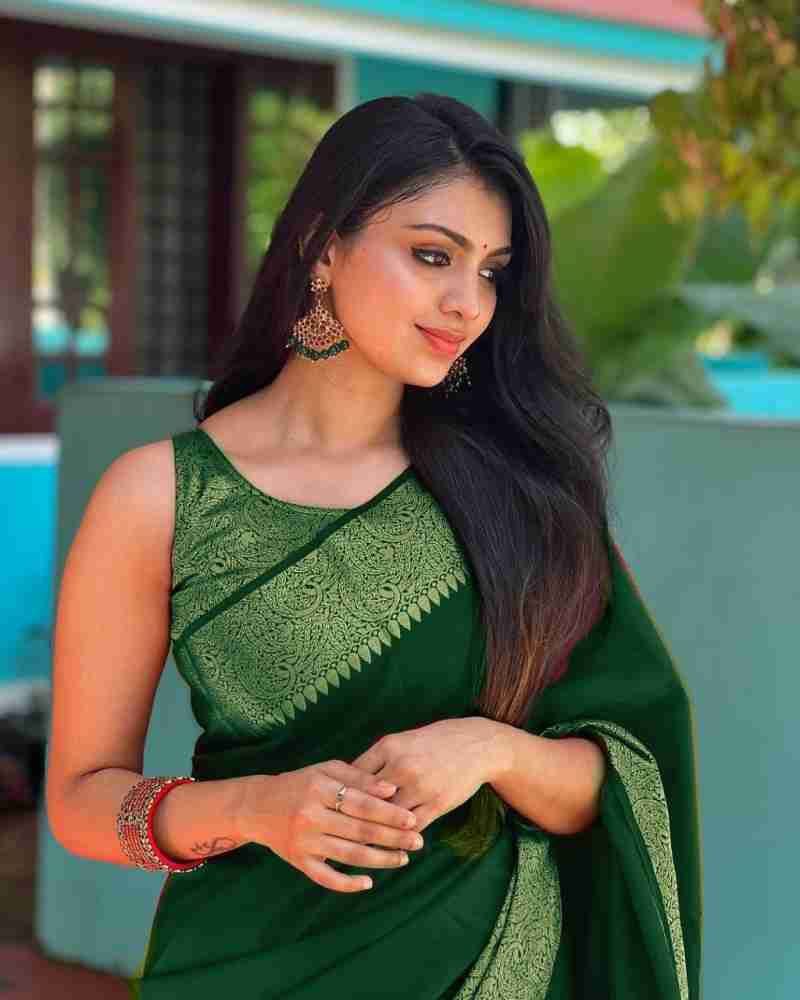 Luxuriant Jaquard Green Color Silk Saree