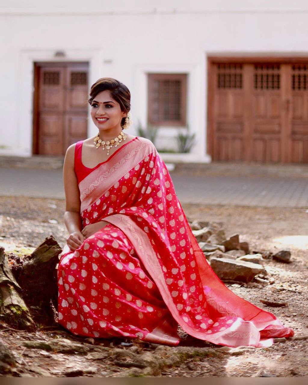 Presenting Jacquard Red Color Silk Saree