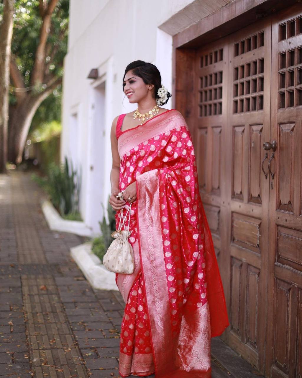 Presenting Jacquard Red Color Silk Saree