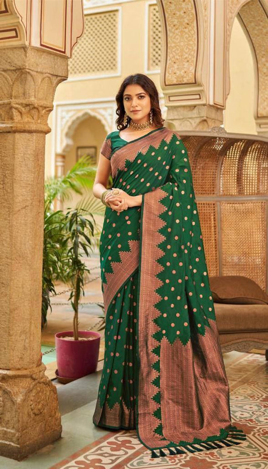 Stunning Jaquard Green Color Silk Saree