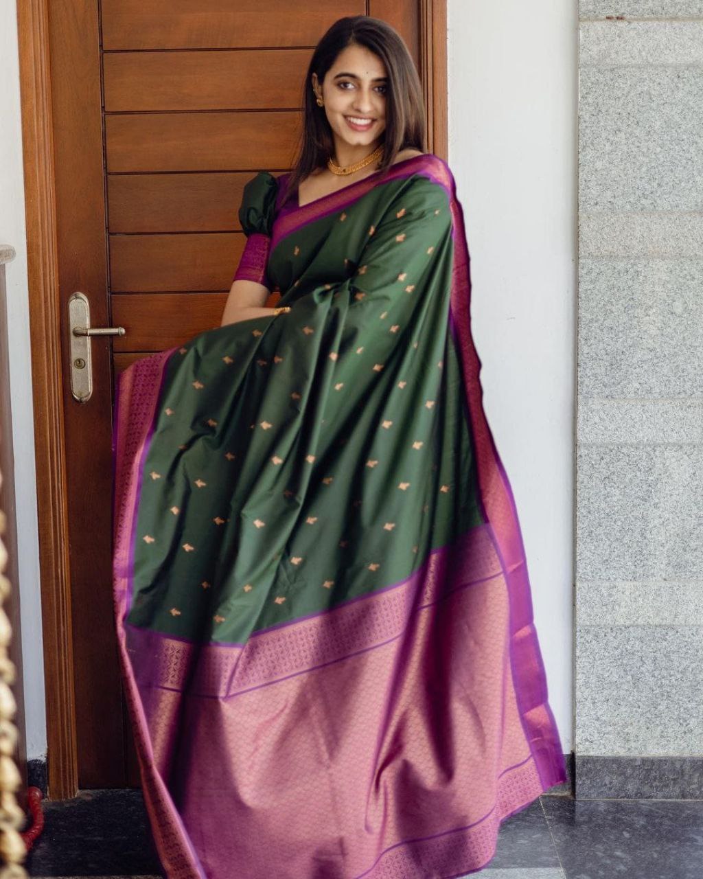 Exotic Jaquard Green Color Silk Saree