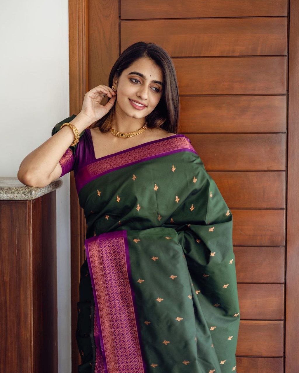 Exotic Jaquard Green Color Silk Saree