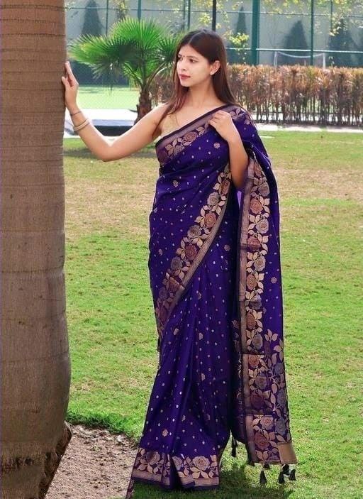 Daisy Jaquard Purple Color Silk Saree