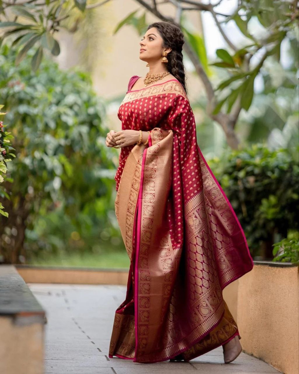 Trendy Jaquard Red Color Silk Saree