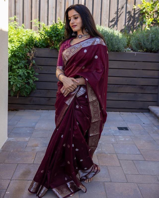 Trendy Jaquard Maroon Color Silk Saree